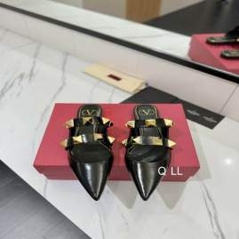 Picture of Valentino Shoes _SKUValentinosz35-40LL070520136